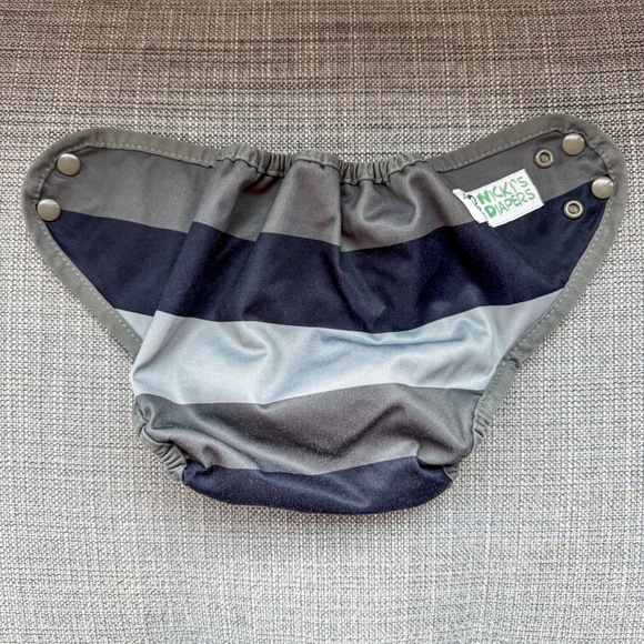 2 Nicki's Diapers - Cover and All-in-Two - Cloth Diapers - Picture 12 of 12